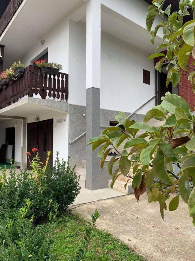 Guest House Husejn Dubrave Gornje Exterior photo